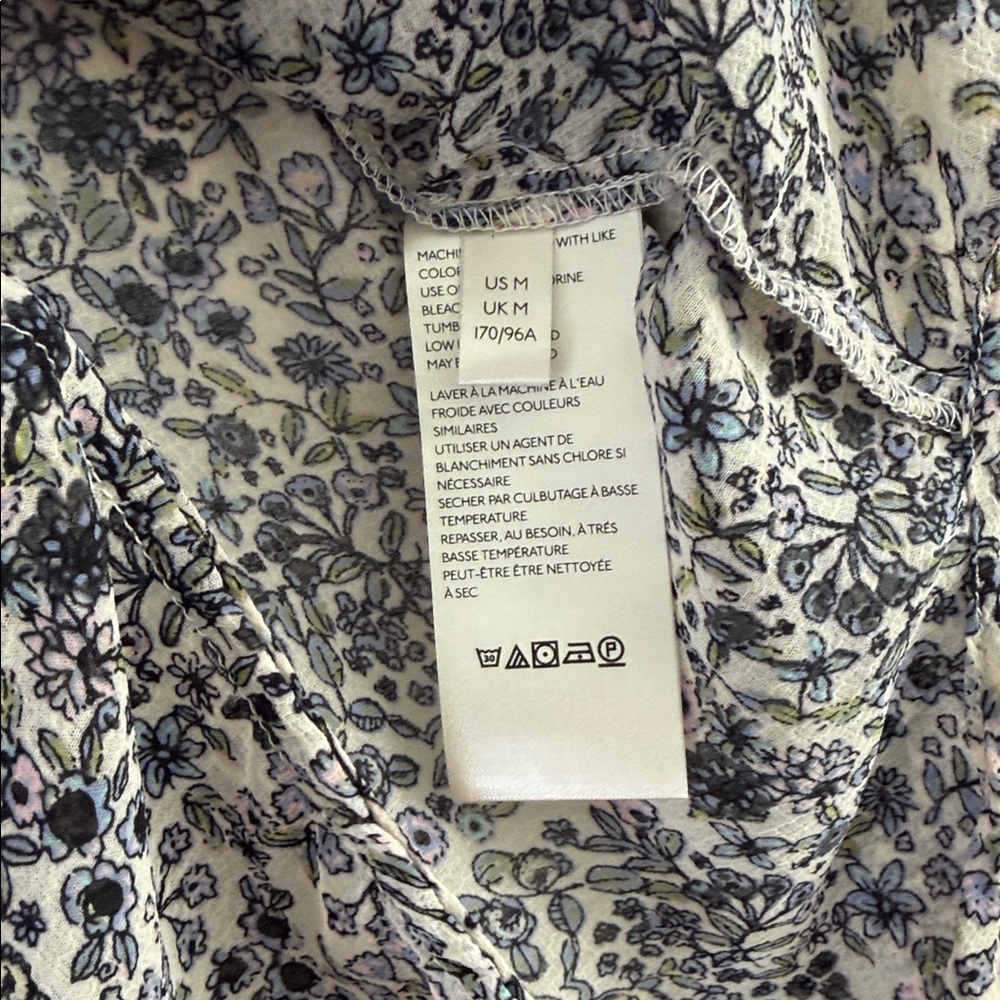 Free People Lela Blouse Blue Floral
Pattern Button Front SZ M - Picture 8 of 8